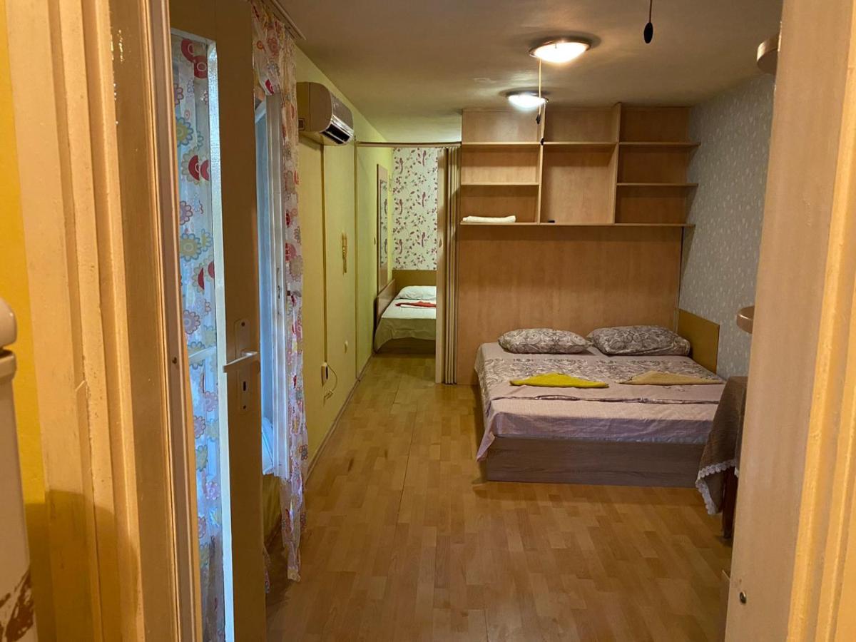 Apartment Karavelov Varna Exterior foto